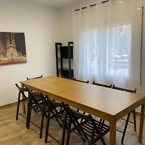 https://tarradellas-apartments.catalonia-hotels.com